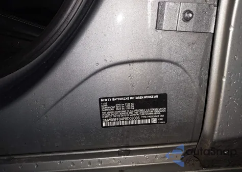 2023 BMW 330I xDrive z USA, uszkodzony, nr VIN 3MW89FF04P8D03086